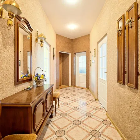 Grand Kaskada Apartment *